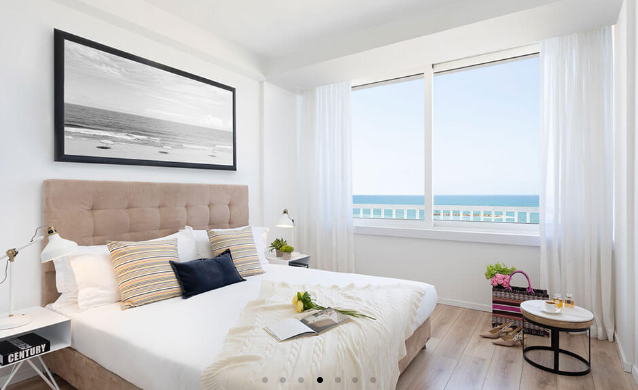 Apartment-with-two-bedrooms-and-a-living-room-with-a-sea-view-Sea-Executive-Suites