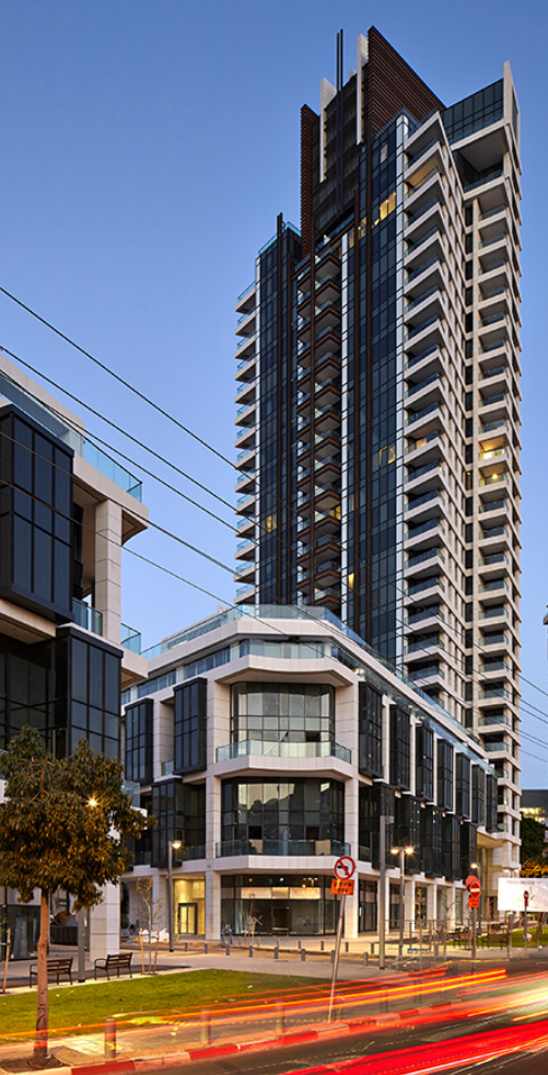 Luxury 3.5-room apartment in White City Tower, Neve Tzedek, featuring Armani-designed interiors and open views.