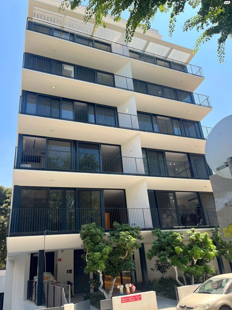 Modern building with elevator in Tel Aviv's North Central district