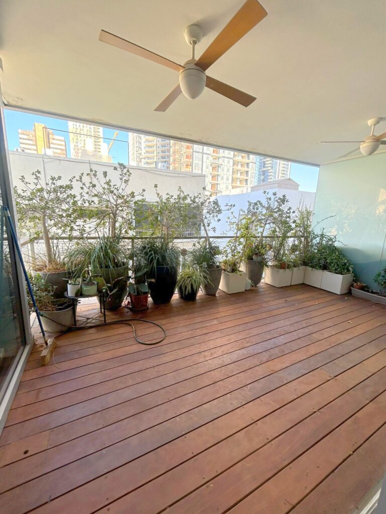 Large terrace in Antokolski Project apartment for sale, Tel Aviv Old North