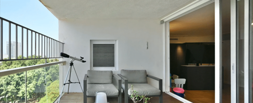 balcony tel aviv apartment