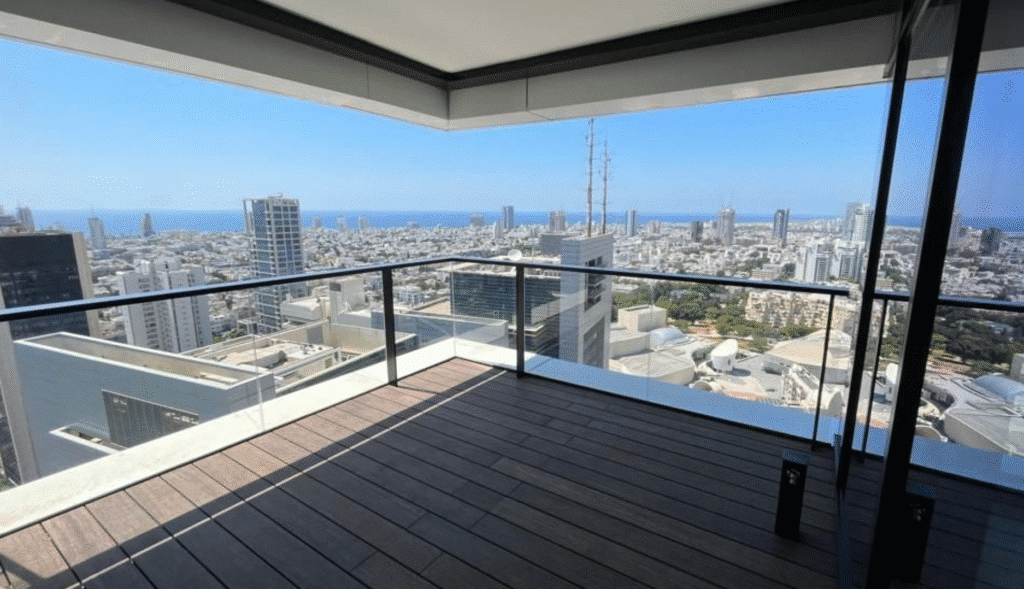 Private balcony with panoramic Tel Aviv and Mediterranean Sea view