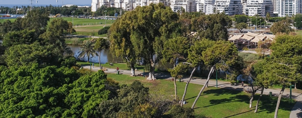 Park HaYarkon view from apartment in Tel Aviv